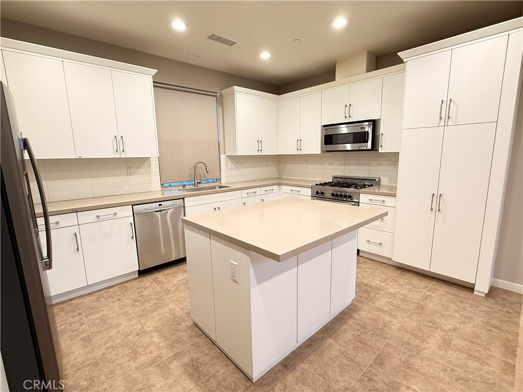 100 Excursion Irvine, CA 92618 - Photo 4 of 29