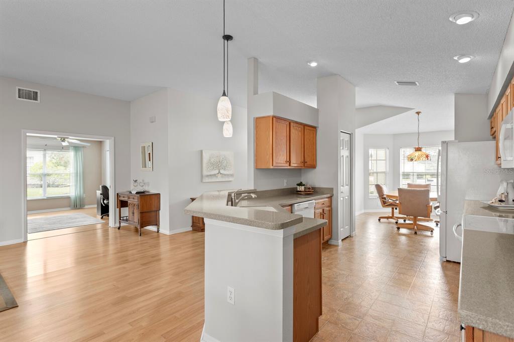 11751 Aintree Court Trinity, FL 34655 - Photo 7 of 45 a view of kitchen with breakfast area