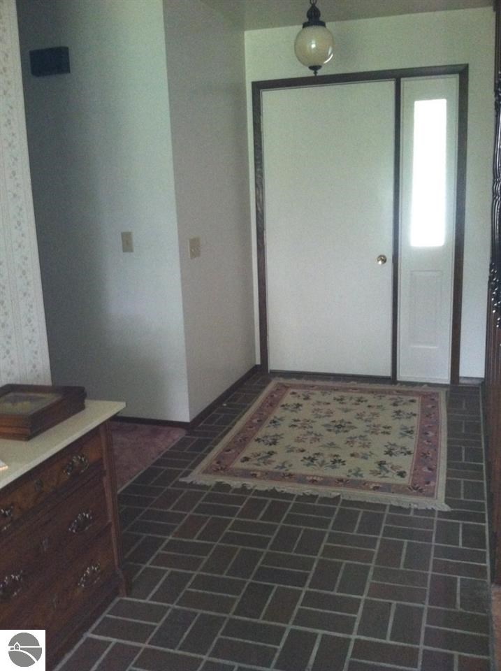 1873 Scully Road Mount Pleasant, MI 48858 - Photo 2 of 23 1789556-1.JPG
