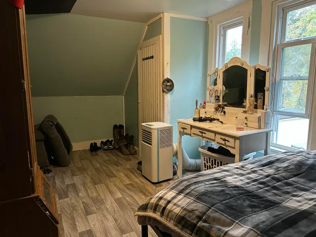 $179,900 | 21 Pine Street, Skowhegan, ME 04976