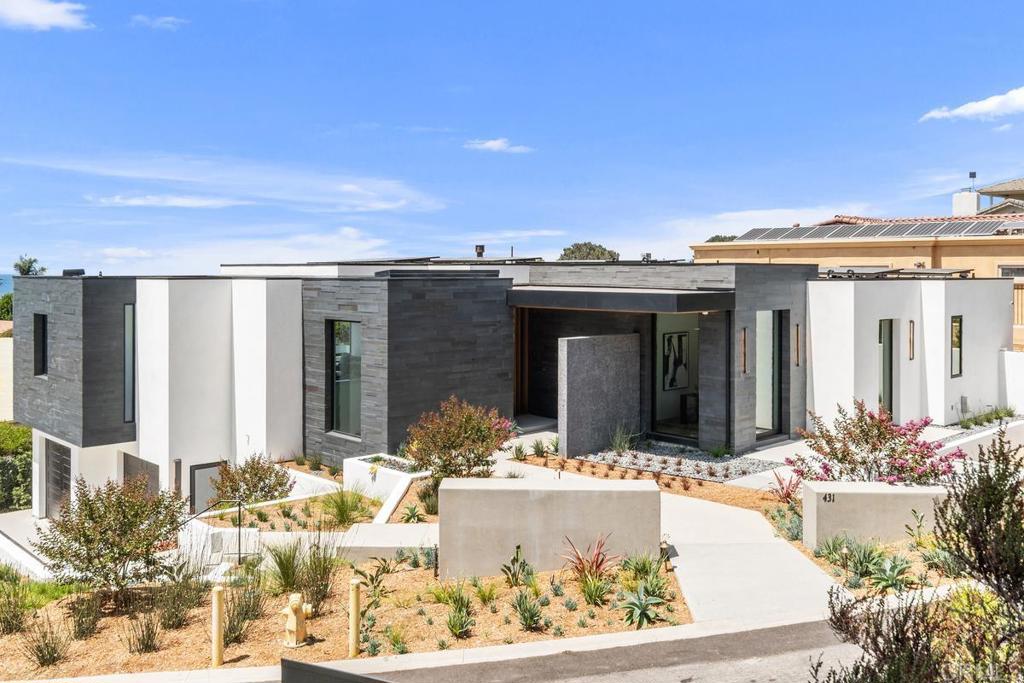 431 Marview Lane Solana Beach, CA 92075 - Photo 3 of 37 a view of a house with swimming pool