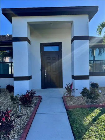 $2,700 | 2322 Southwest 27th Street, Cape Coral, FL 33914