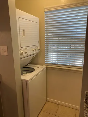 $129,900 | 2401 Sycamore Avenue, Unit C2, Huntsville, TX 77340