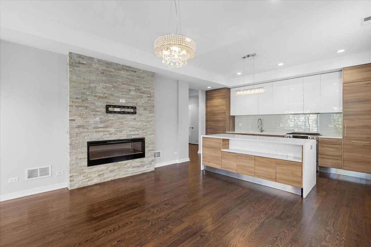 6900 North Sheridan Road, Unit 3W Chicago, IL 60626 - Photo 2 of 11