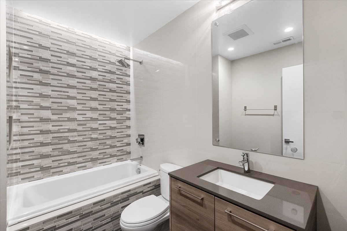 6900 North Sheridan Road, Unit 3W Chicago, IL 60626 - Photo 8 of 11