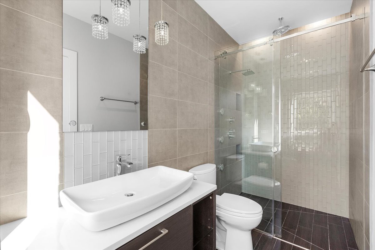 6900 North Sheridan Road, Unit 3W Chicago, IL 60626 - Photo 9 of 11