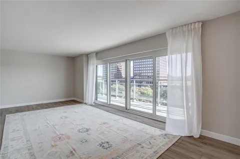 $499,000 | 4545 Wornall Road, Unit 605, Kansas City, MO 64111