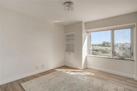 $499,000 | 4545 Wornall Road, Unit 605, Kansas City, MO 64111