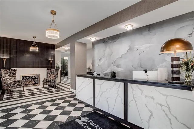 $499,000 | 4545 Wornall Road, Unit 605, Kansas City, MO 64111