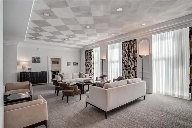 $499,000 | 4545 Wornall Road, Unit 605, Kansas City, MO 64111