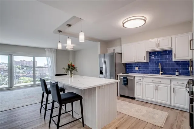 $499,000 | 4545 Wornall Road, Unit 605, Kansas City, MO 64111