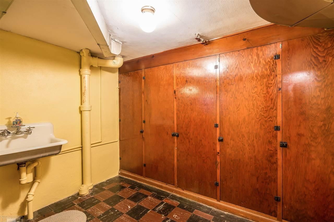 1630 Oxford Road Grosse Pointe, MI 48236 - Photo 43 of 50 Interior Room of Bar