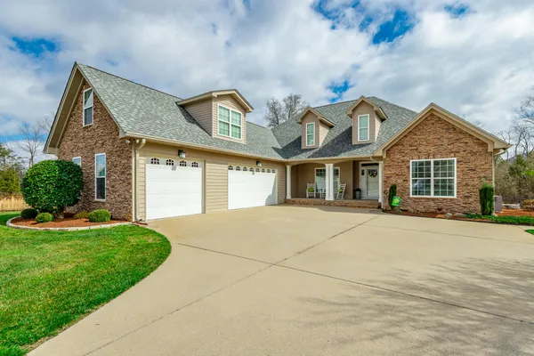 $600,000 | 8168 Trout Lily Drive, Ooltewah, TN 37363