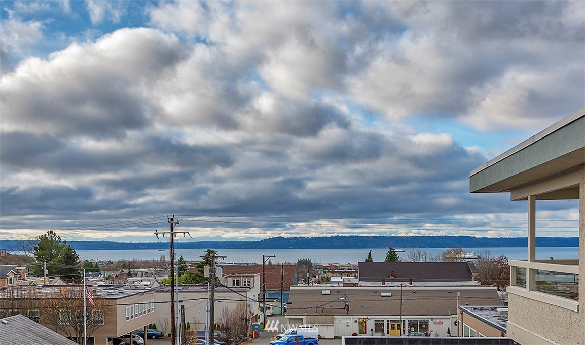 626 Main Street, Unit 10 Edmonds, WA 98020 - Photo 1 of 16 Gallery Image 1