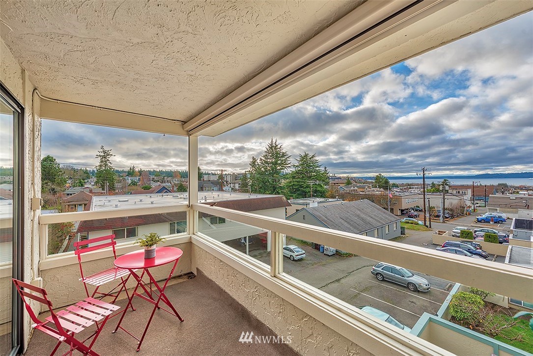 626 Main Street, Unit 10 Edmonds, WA 98020 - Photo 2 of 16 Gallery Image 2