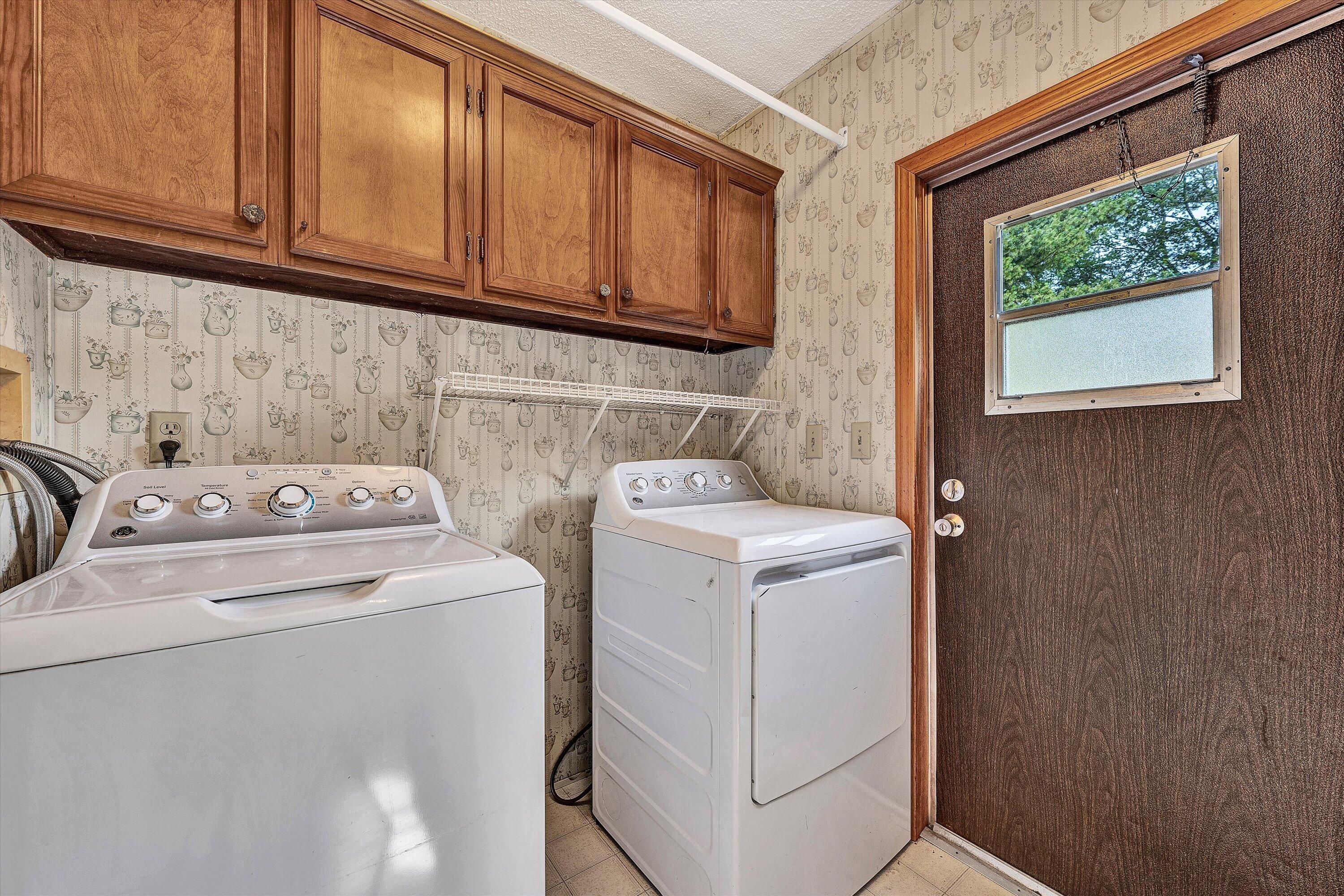 8755 Rocky Ford Road Moneta, VA 24121 - Photo 15 of 37 13-DSC04864