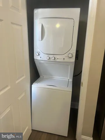 $1,495 | 2422 B McElderry Street, Baltimore, MD 21205