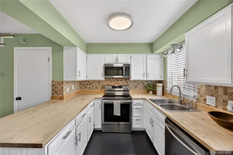 $389,900 | 9410 West Ontario Drive, Littleton, CO 80128