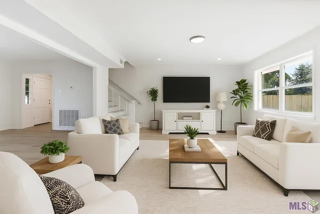 $493,900 | 10479 Ridgely Drive, Baton Rouge, LA 70809