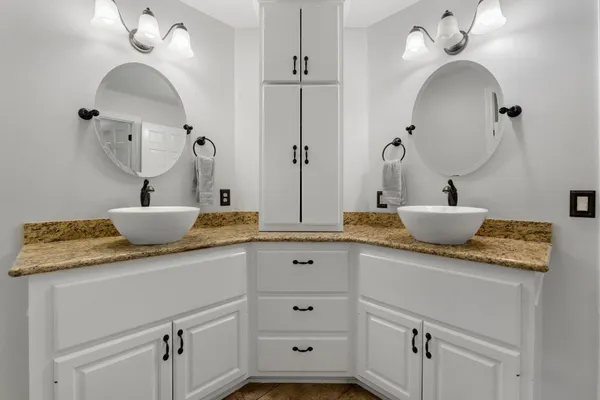 $525,000 | 7415 Witling Boulevard, Roanoke, IN 46783