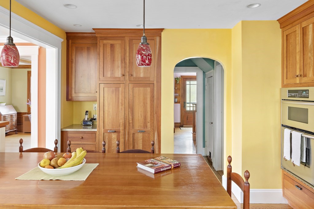 80 Standish Road Watertown, MA 02472 - Photo 11 of 22