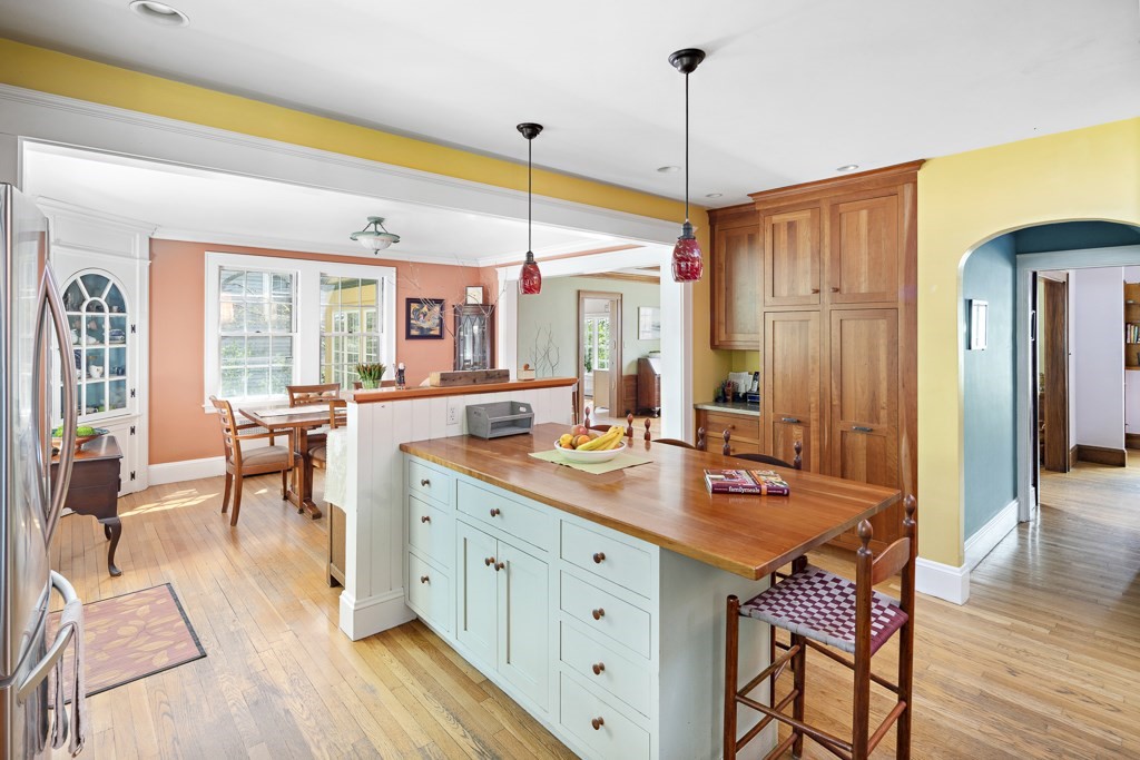 80 Standish Road Watertown, MA 02472 - Photo 10 of 22