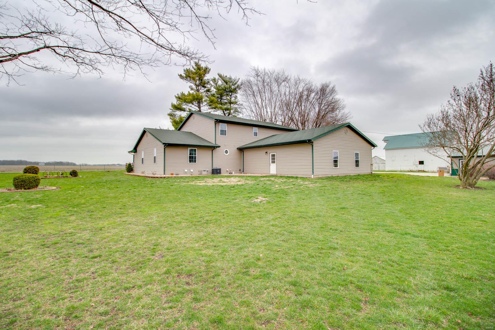 495 East White Hall Road White Hall, IL 62092 - Photo 14 of 76