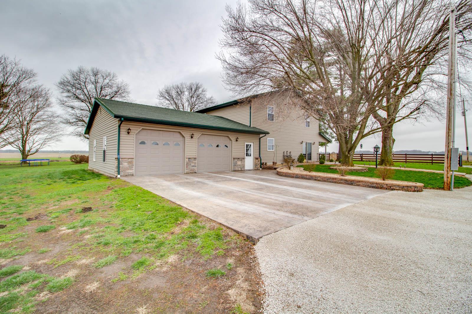 495 East White Hall Road White Hall, IL 62092 - Photo 15 of 76