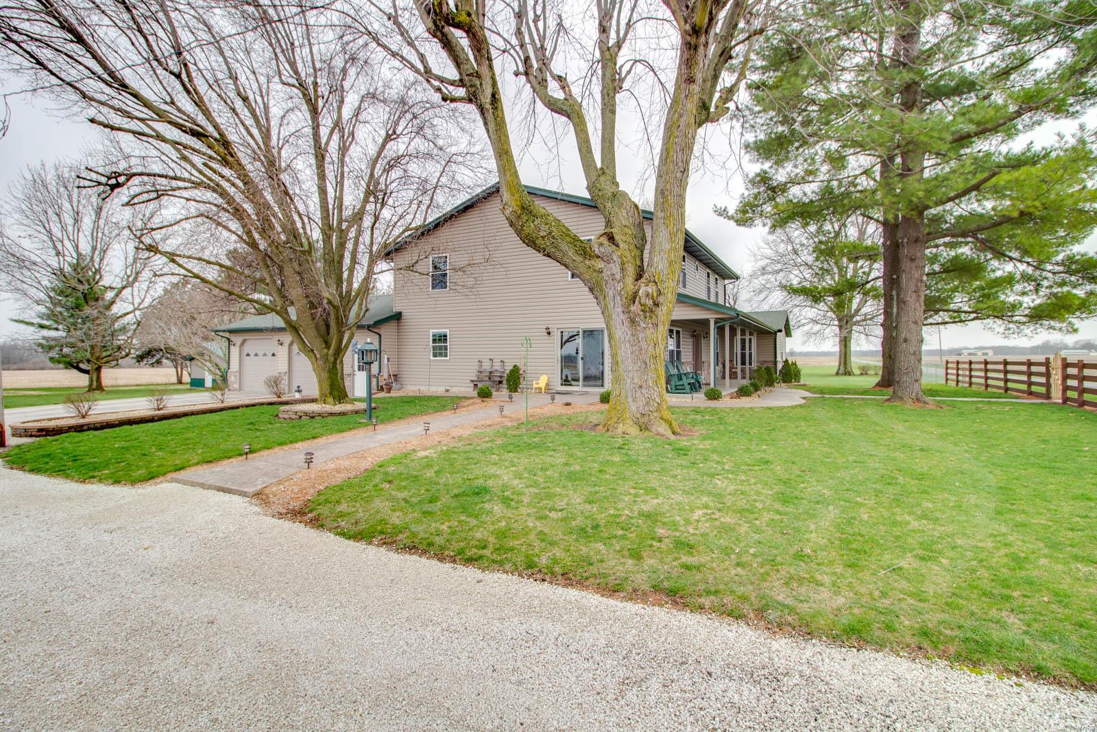 495 East White Hall Road White Hall, IL 62092 - Photo 16 of 76