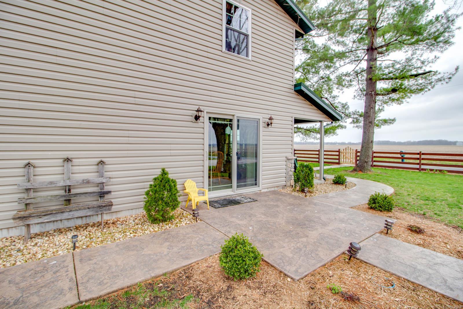 495 East White Hall Road White Hall, IL 62092 - Photo 17 of 76