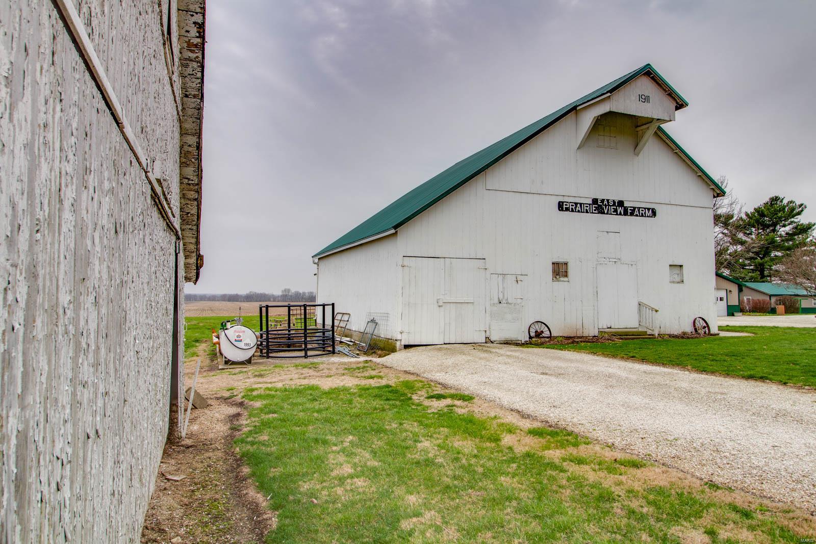 495 East White Hall Road White Hall, IL 62092 - Photo 21 of 76
