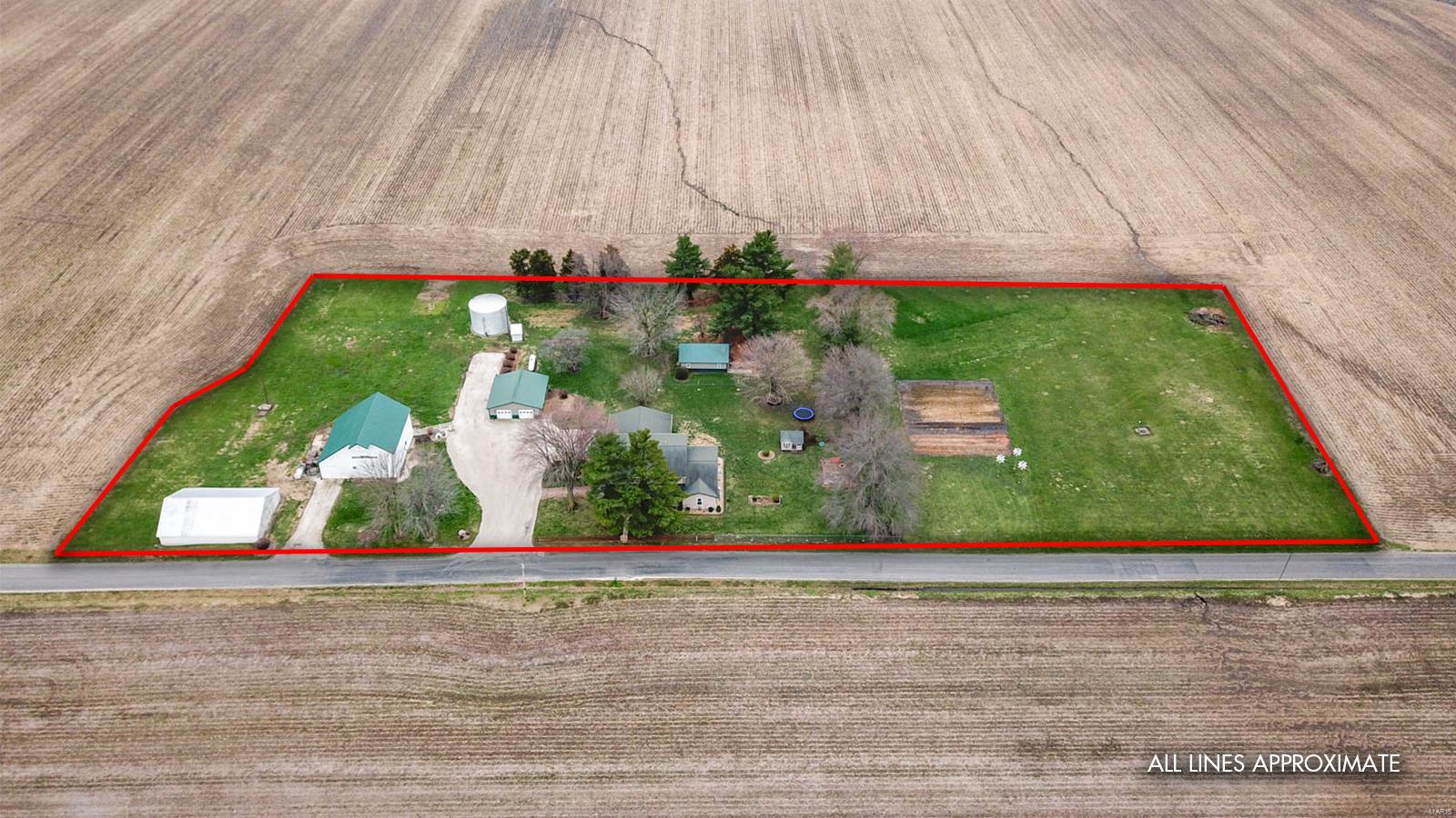 495 East White Hall Road White Hall, IL 62092 - Photo 4 of 76