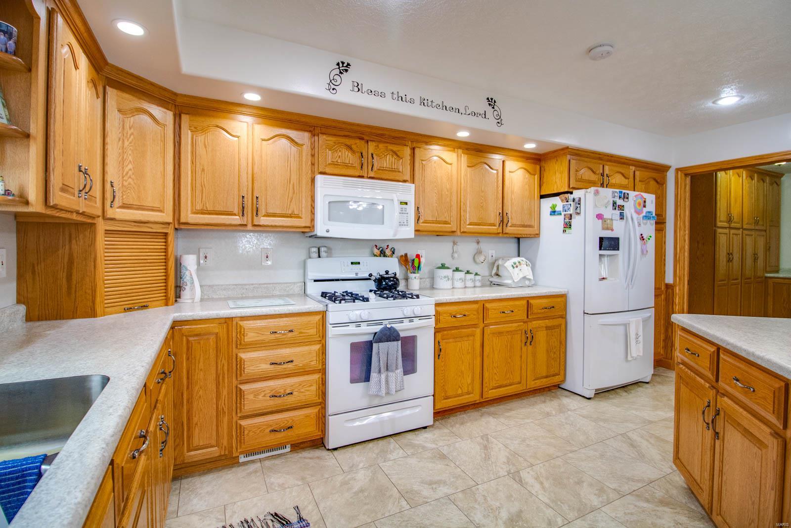 495 East White Hall Road White Hall, IL 62092 - Photo 31 of 76
