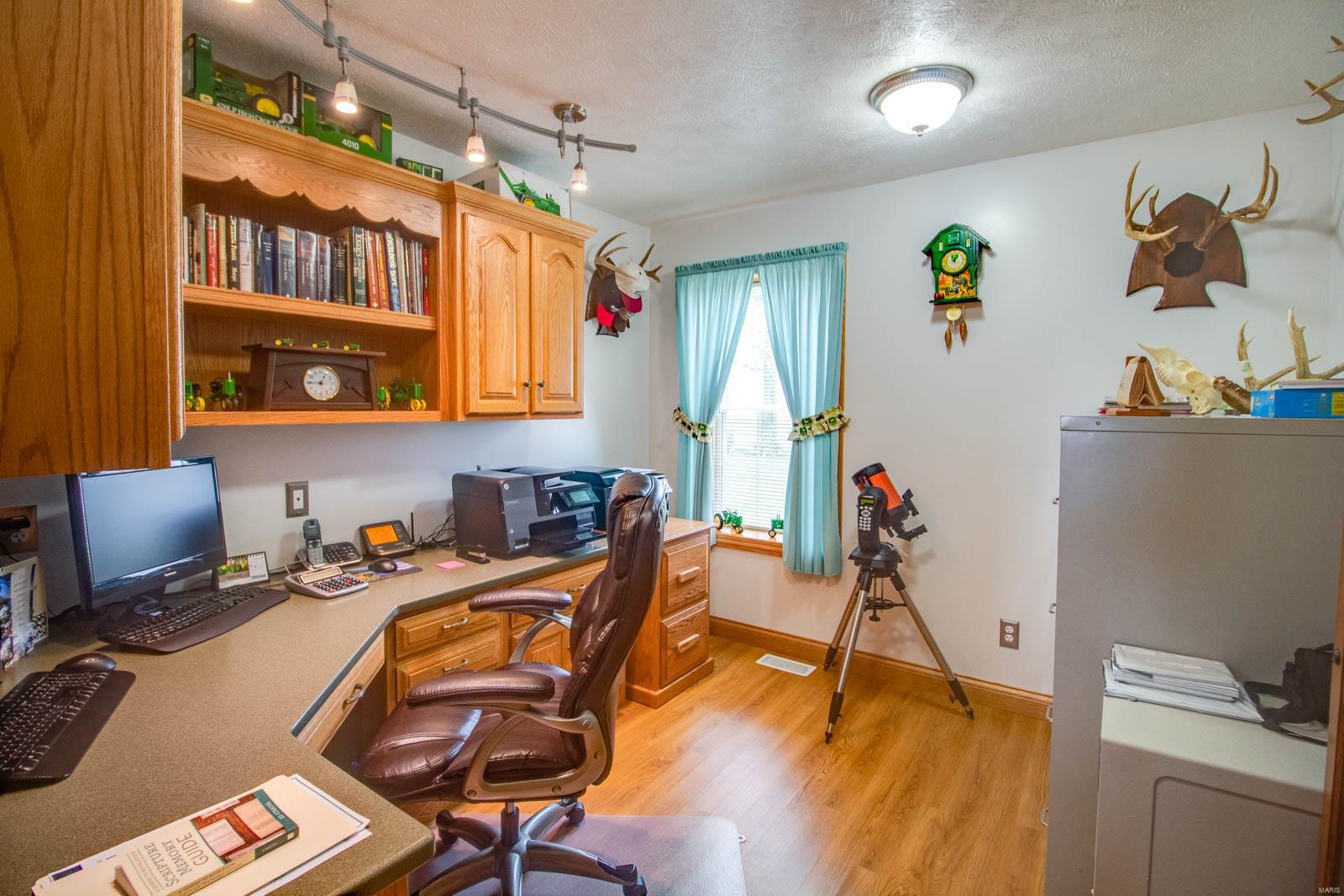 495 East White Hall Road White Hall, IL 62092 - Photo 38 of 76