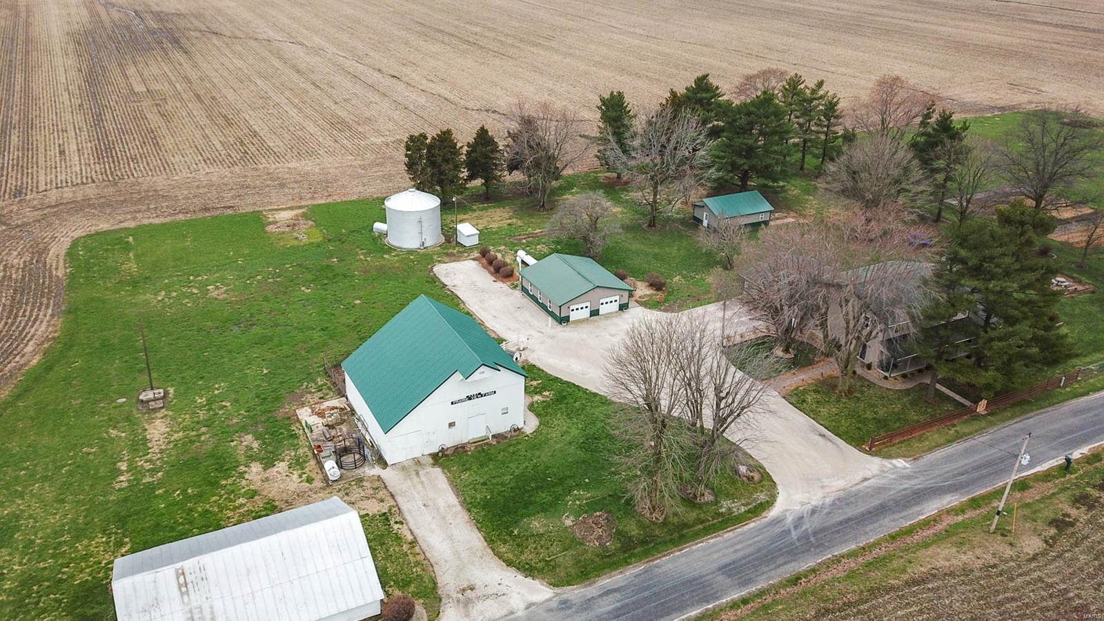 495 East White Hall Road White Hall, IL 62092 - Photo 6 of 76