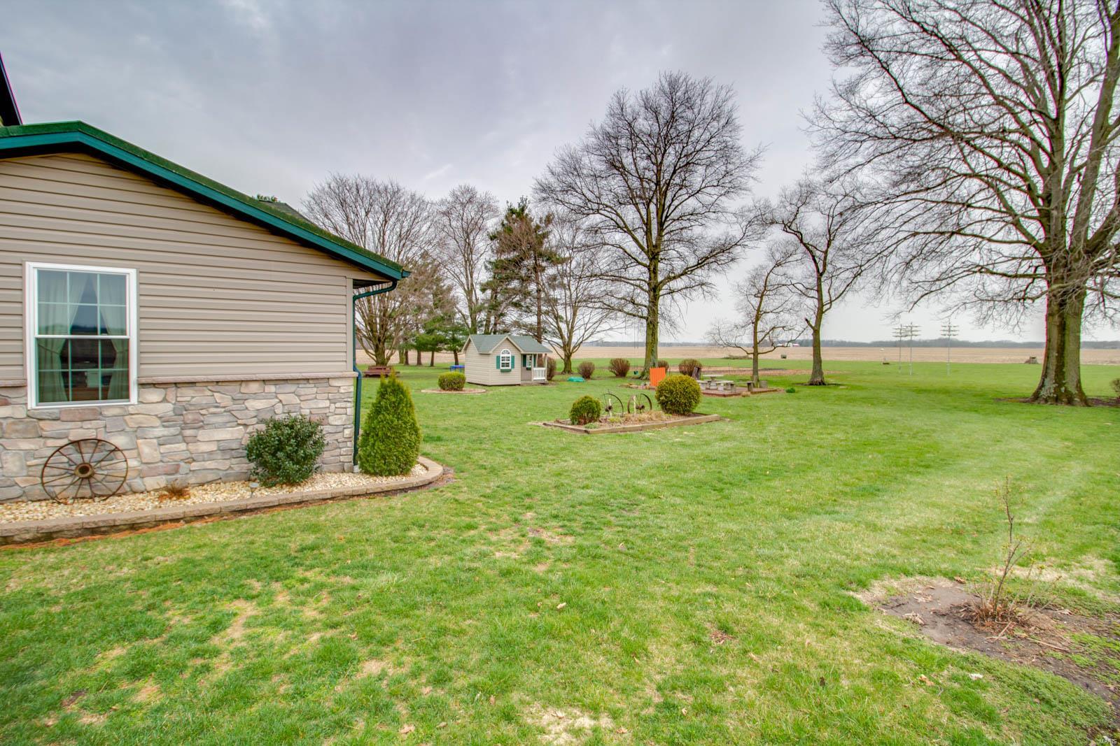 495 East White Hall Road White Hall, IL 62092 - Photo 9 of 76
