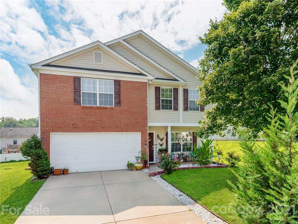 724 Overlook Road Lowell, NC 28098 - Photo 1 of 35 Gallery Image 1