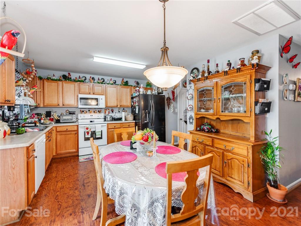 724 Overlook Road Lowell, NC 28098 - Photo 13 of 35 Gallery Image 13