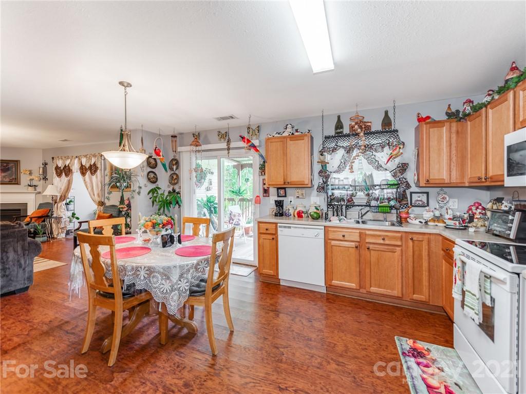 724 Overlook Road Lowell, NC 28098 - Photo 14 of 35 Gallery Image 14