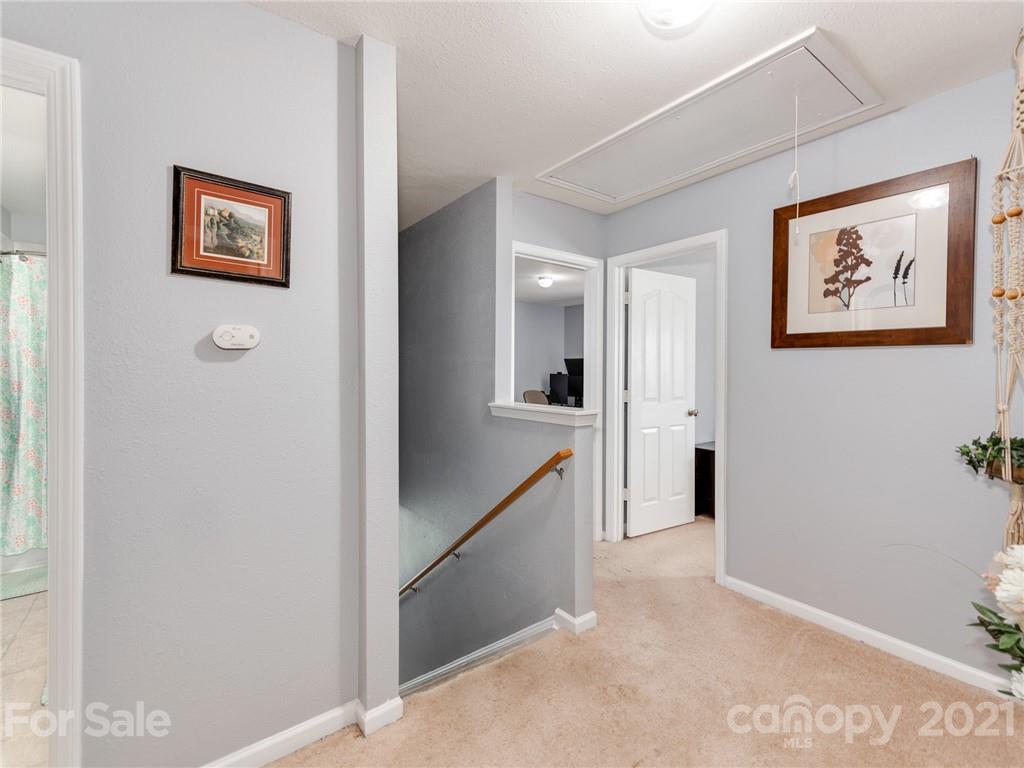 724 Overlook Road Lowell, NC 28098 - Photo 17 of 35 Gallery Image 17