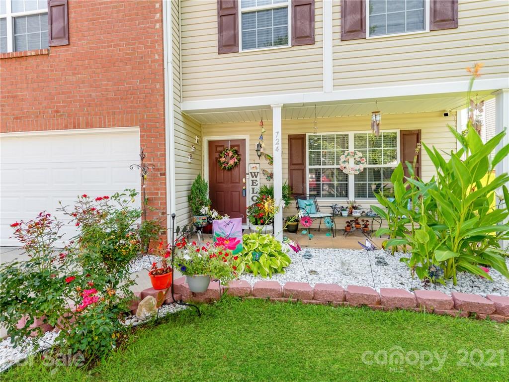 724 Overlook Road Lowell, NC 28098 - Photo 3 of 35 Gallery Image 3