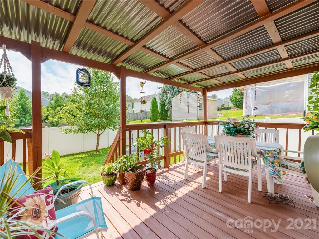 724 Overlook Road Lowell, NC 28098 - Photo 30 of 35 Gallery Image 30