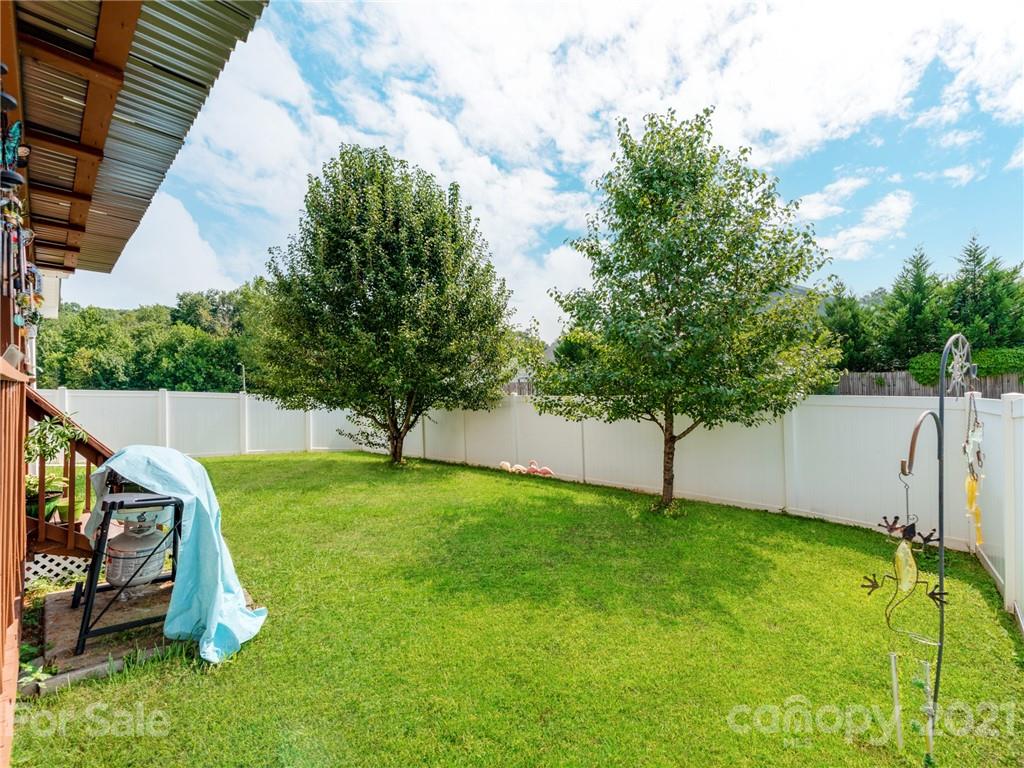 724 Overlook Road Lowell, NC 28098 - Photo 31 of 35 Gallery Image 31