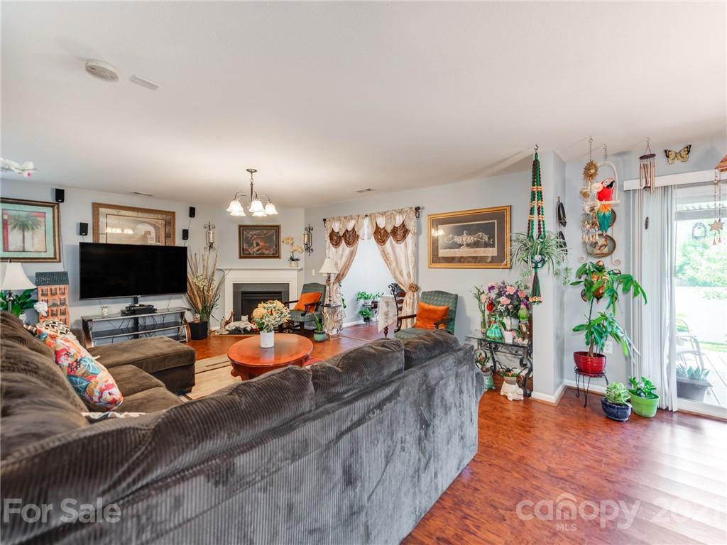 724 Overlook Road Lowell, NC 28098 - Photo 7 of 35 Gallery Image 7