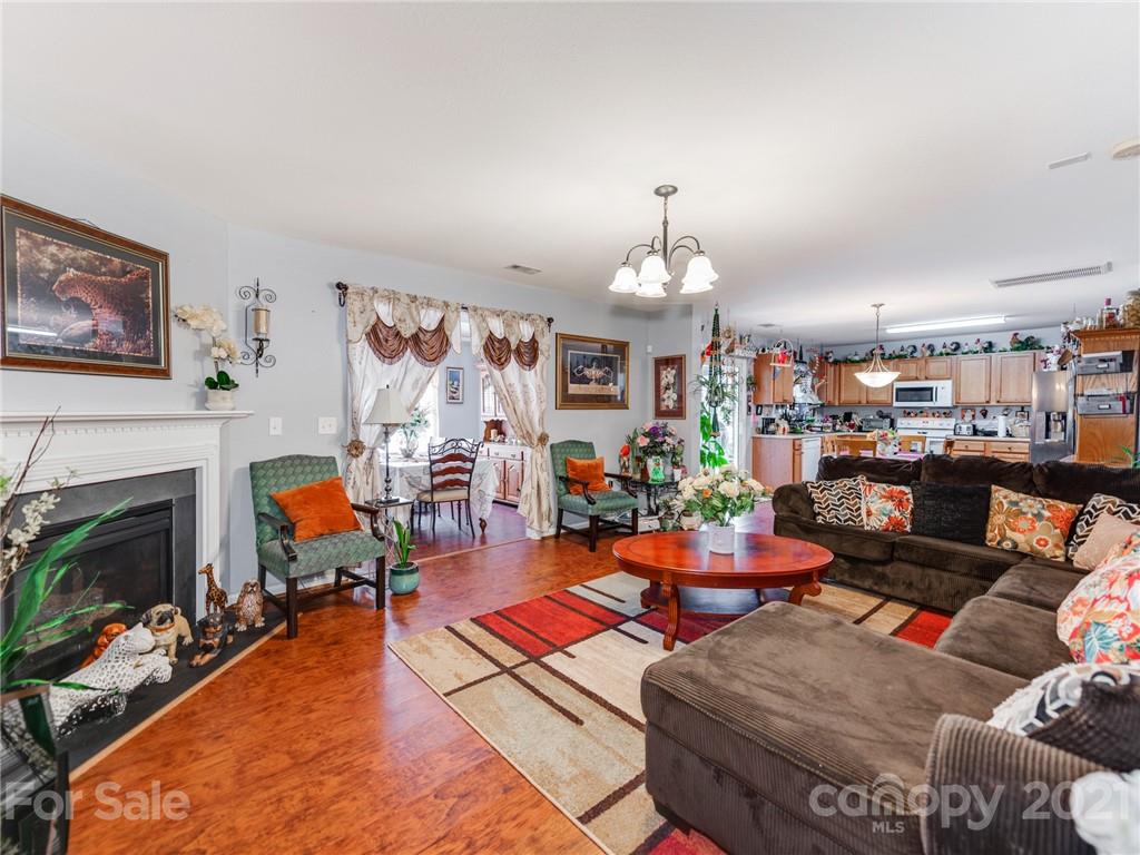 724 Overlook Road Lowell, NC 28098 - Photo 10 of 35 Gallery Image 10