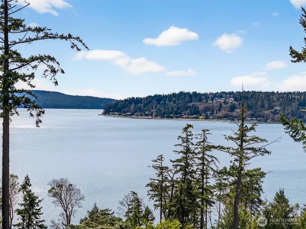 $1,778,400 | 8651 Turners Bay Place, Anacortes, WA 98221