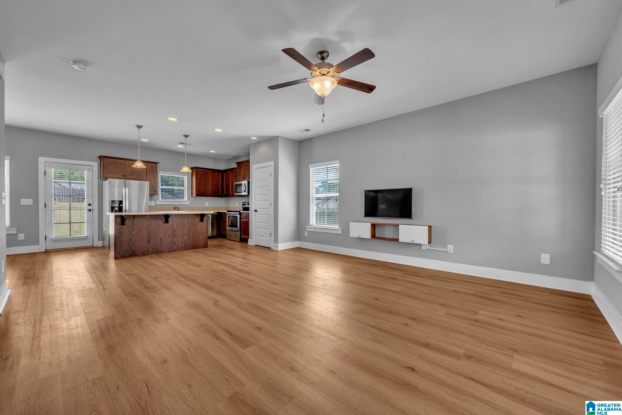 4383 Ridgemont Circle Birmingham, AL 35244 - Photo 6 of 24 Gallery Image 6