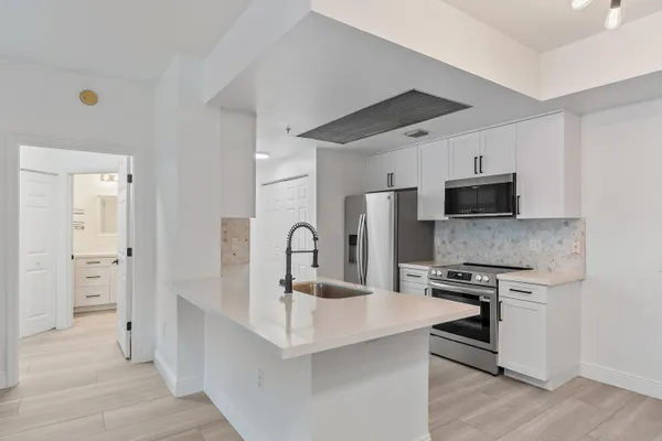 $330,000 | 2807 Veronia Drive, Unit 107, Palm Beach Gardens, FL 33410