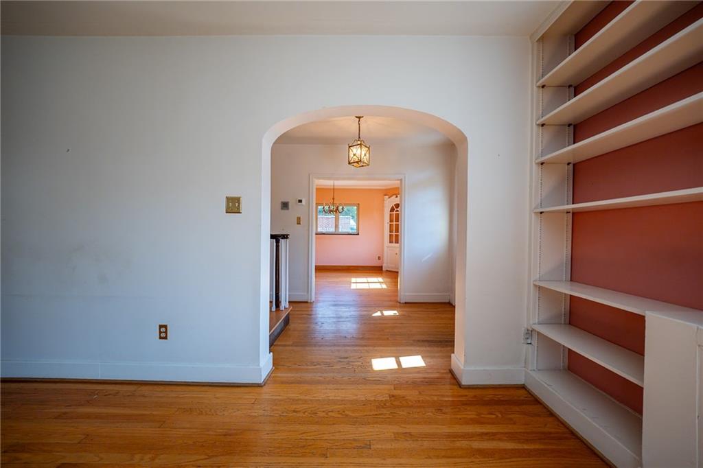 7533 Graymore Road Pittsburgh, PA 15221 - Photo 3 of 32 Gallery Image 3