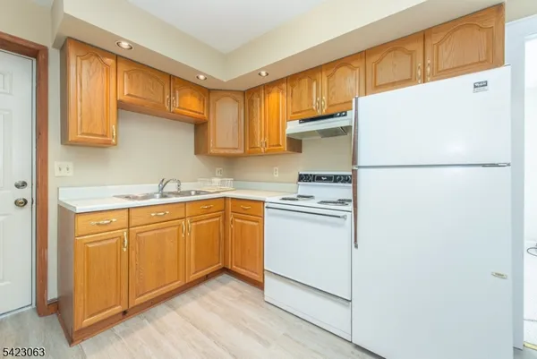 $1,650 | 52 Hampton House Road, Newton, NJ 07860